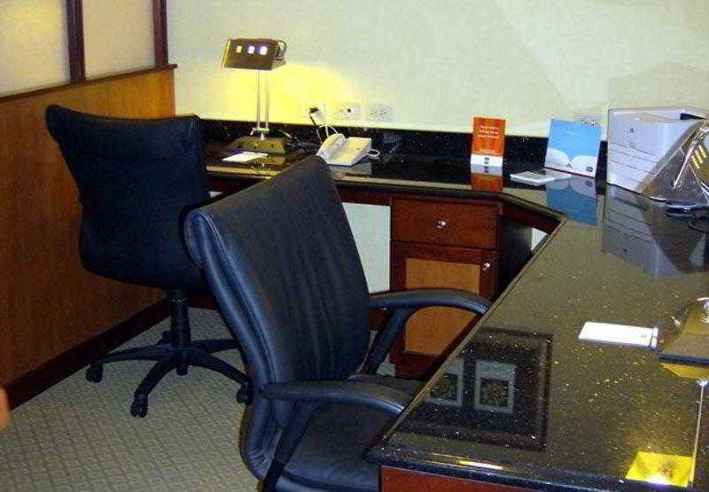 Fairfield Inn & Suites Butler Extérieur photo