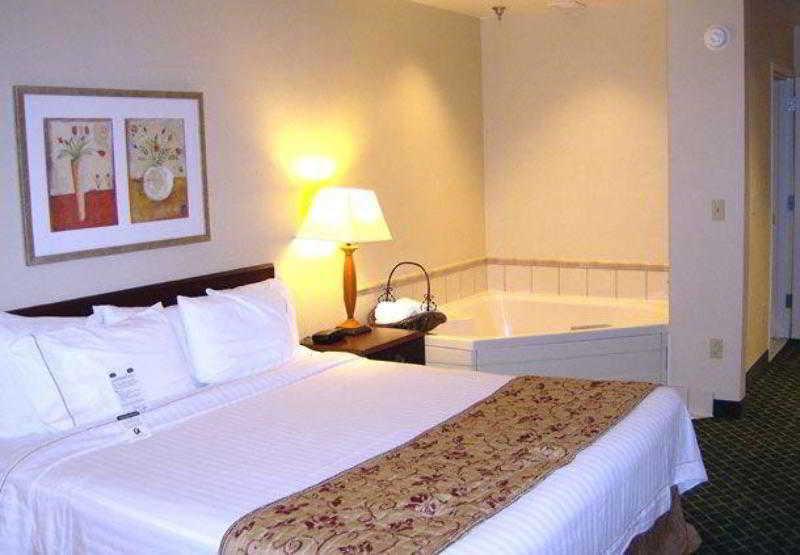 Fairfield Inn & Suites Butler Extérieur photo